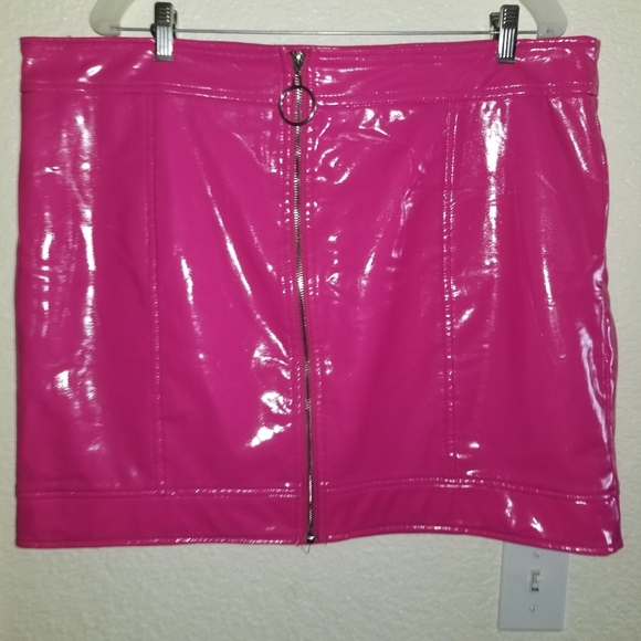 Forever 21 Dresses & Skirts - Plus size mini skirt